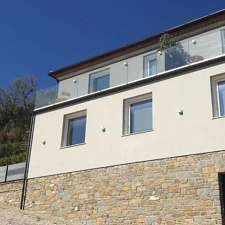Anthea Apartman *